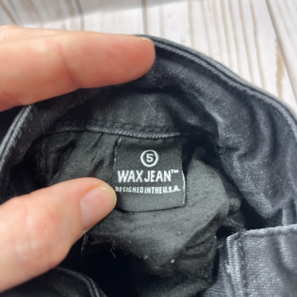 Black denim distressed skinny jeans size 5 - Picture 6 of 6